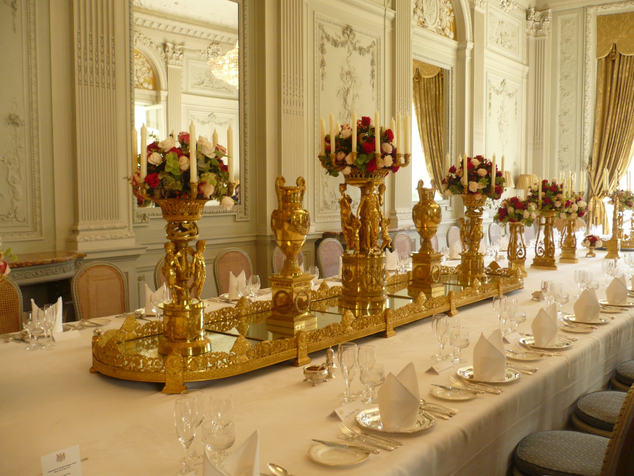 Royal Dining Design