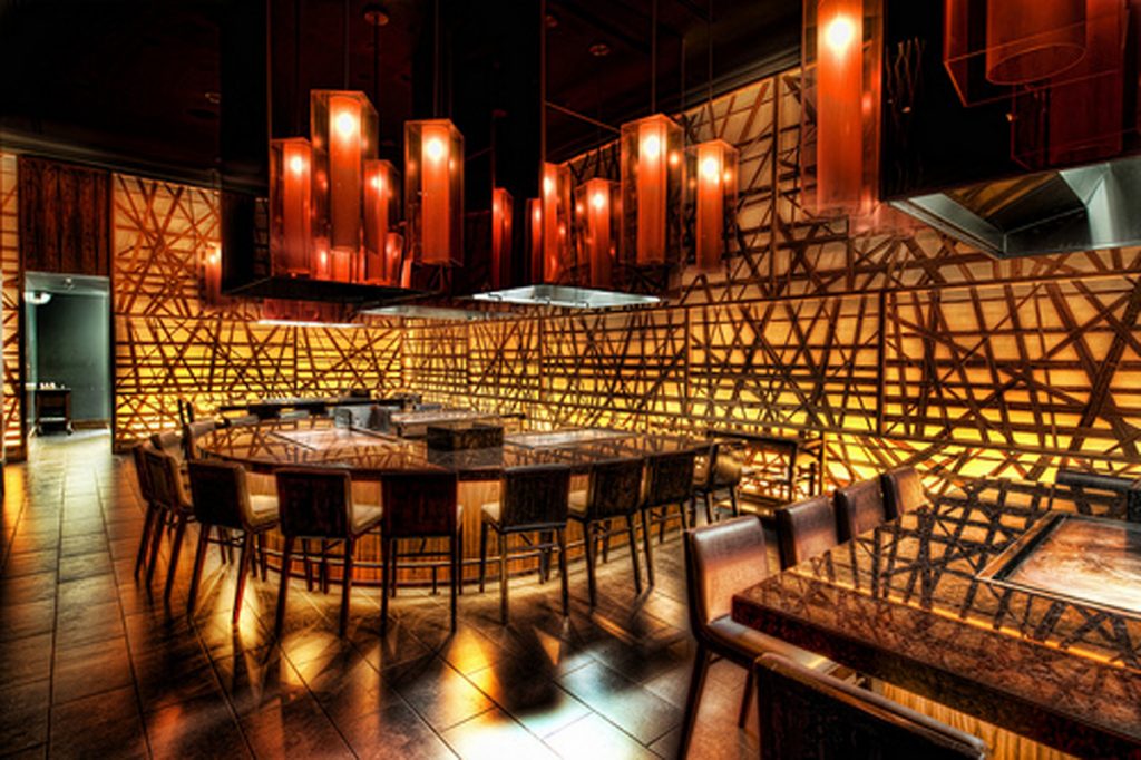Fine Dine With Lighting