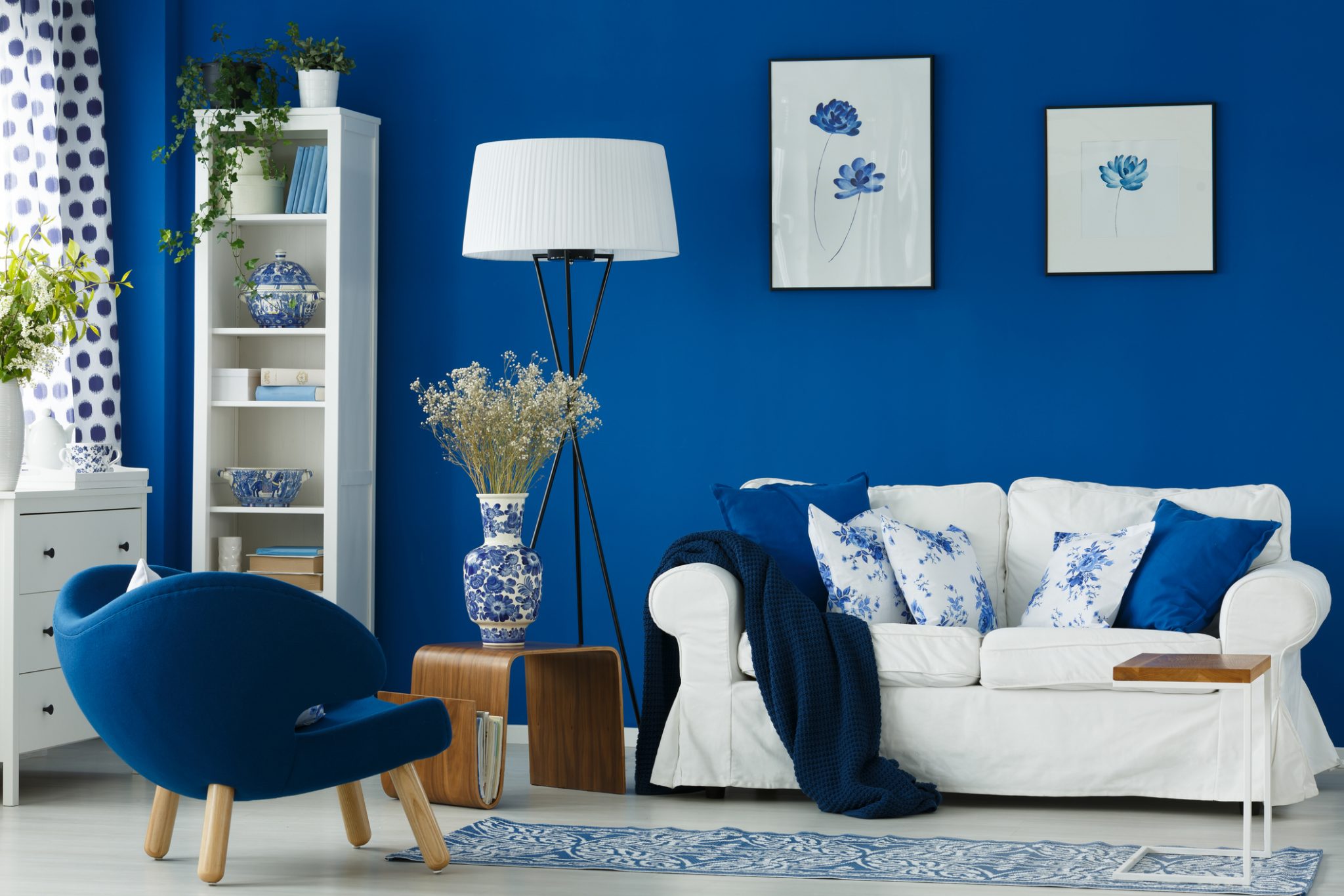 https://foyr.com/learn/wp-content/uploads/2021/03/blue-in-interior-design-scaled.jpg