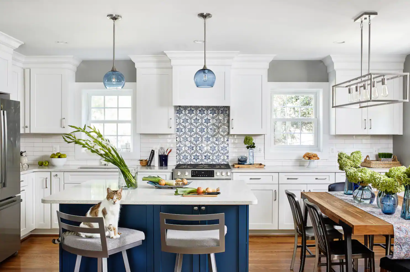 farmhouse design with woodland kitchen