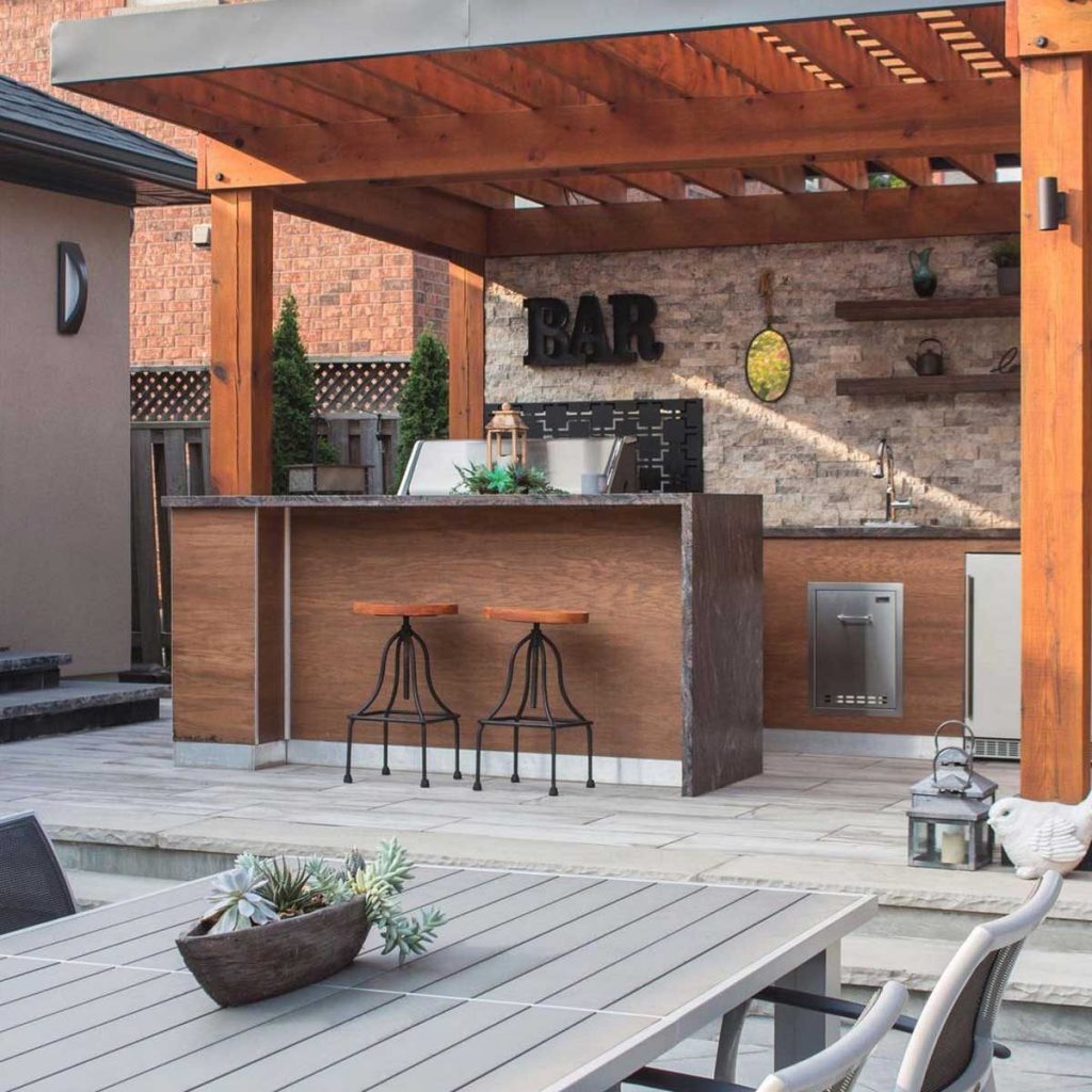 outdoor kitchen with island
