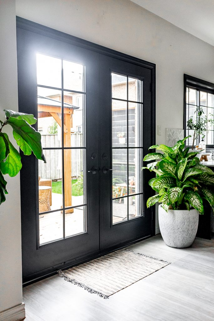 14 Amazing Front Door Ideas To Decor