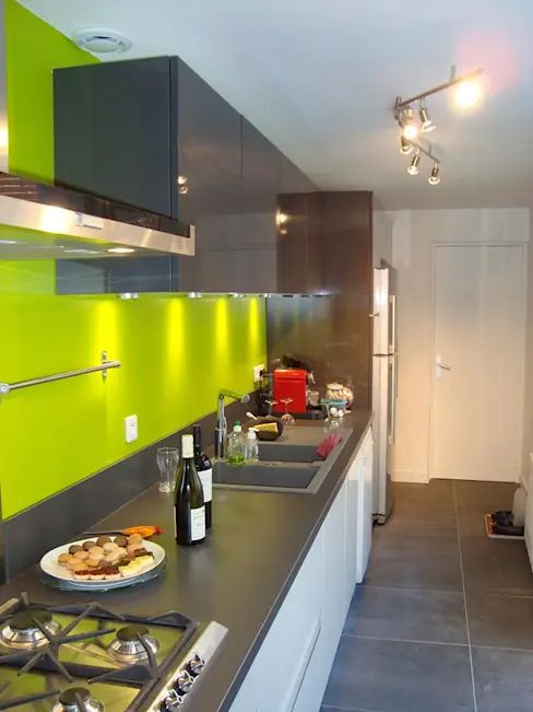kitchen color schemes - lime green with black and white