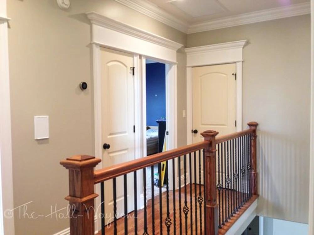 hallway color schemes - eggshell white with cream