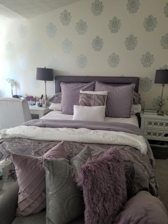 bedroom color schemes - champagne and lavender