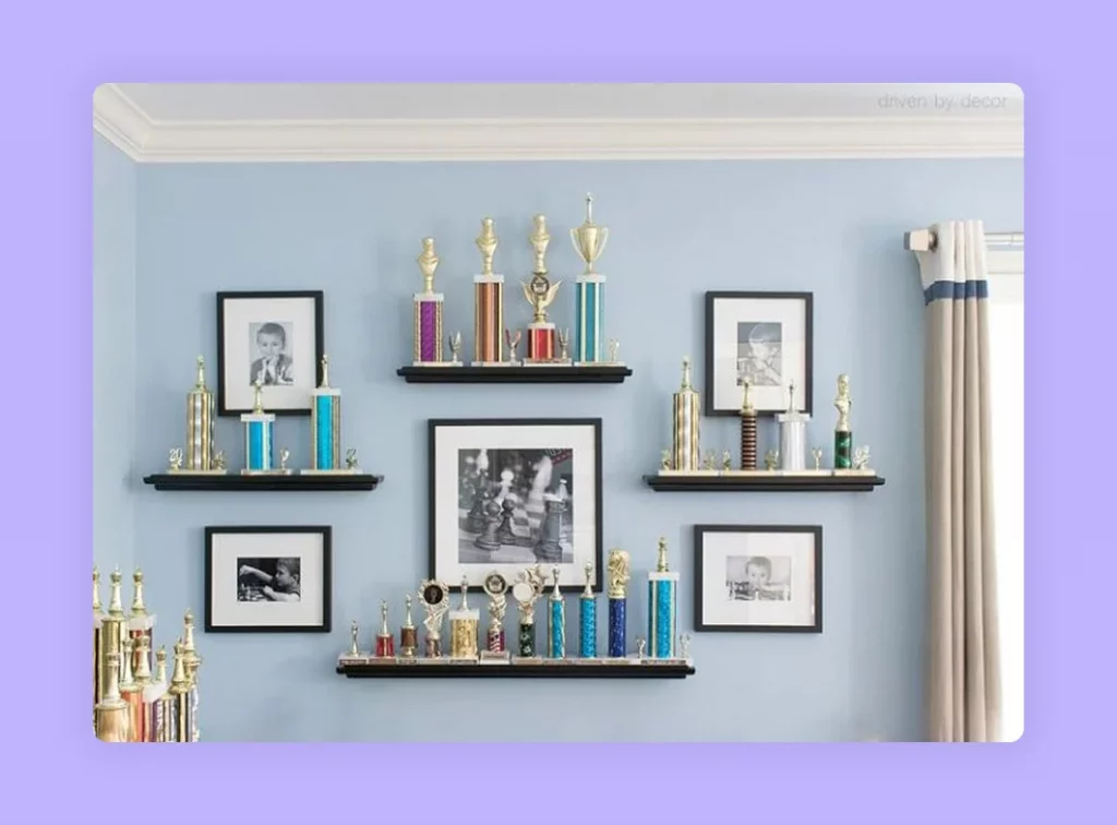 The blank wall space to display pictures from special occasions