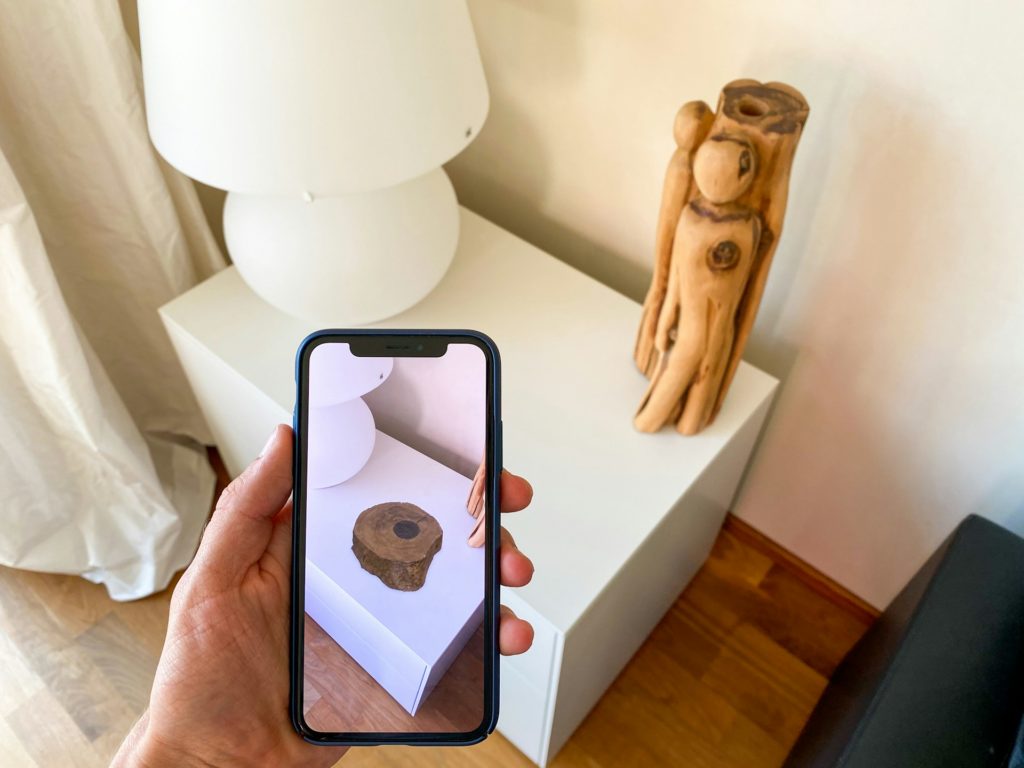 How-to-Use-Augmented-Reality-AR-in-Interior-Designing