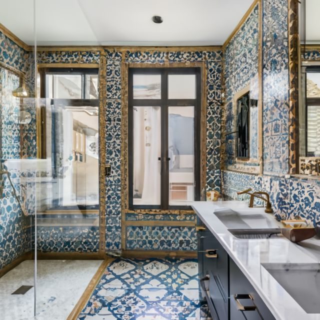 Bathroom shower tile ideas - Exotic tile inlay